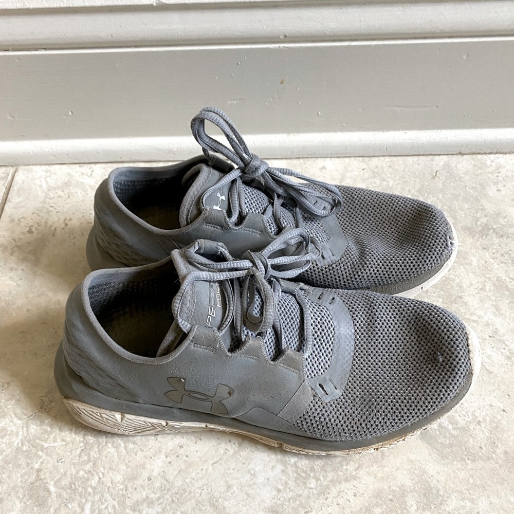 Kids size 7 worn condition